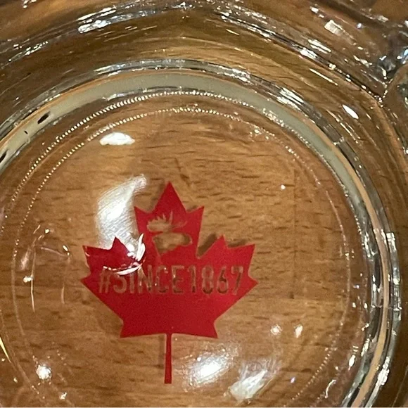 “OH CANADA” Glass Beer Mugs - Set of 2 - Picture 6 of 8